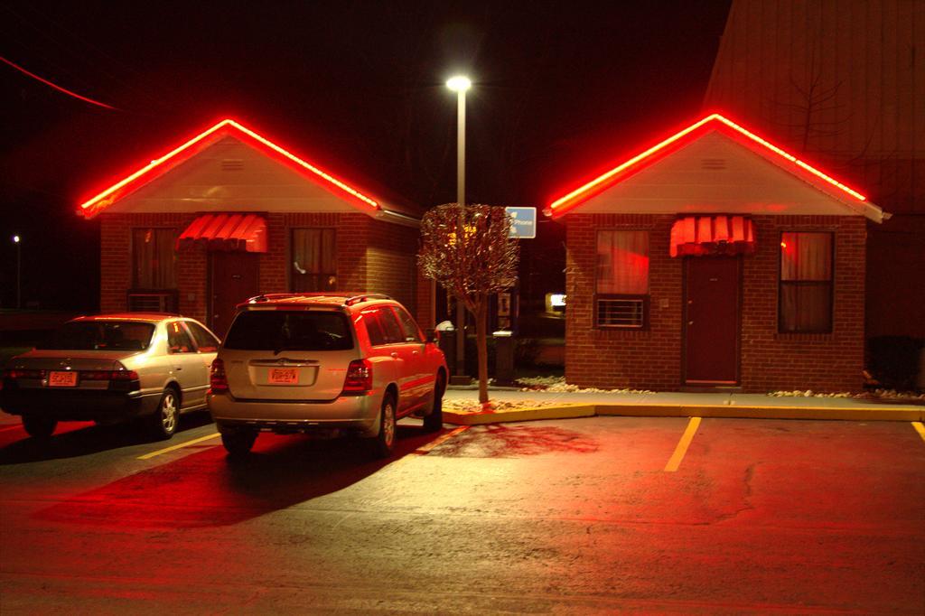 Mounts Motel Lawrenceville Extérieur photo