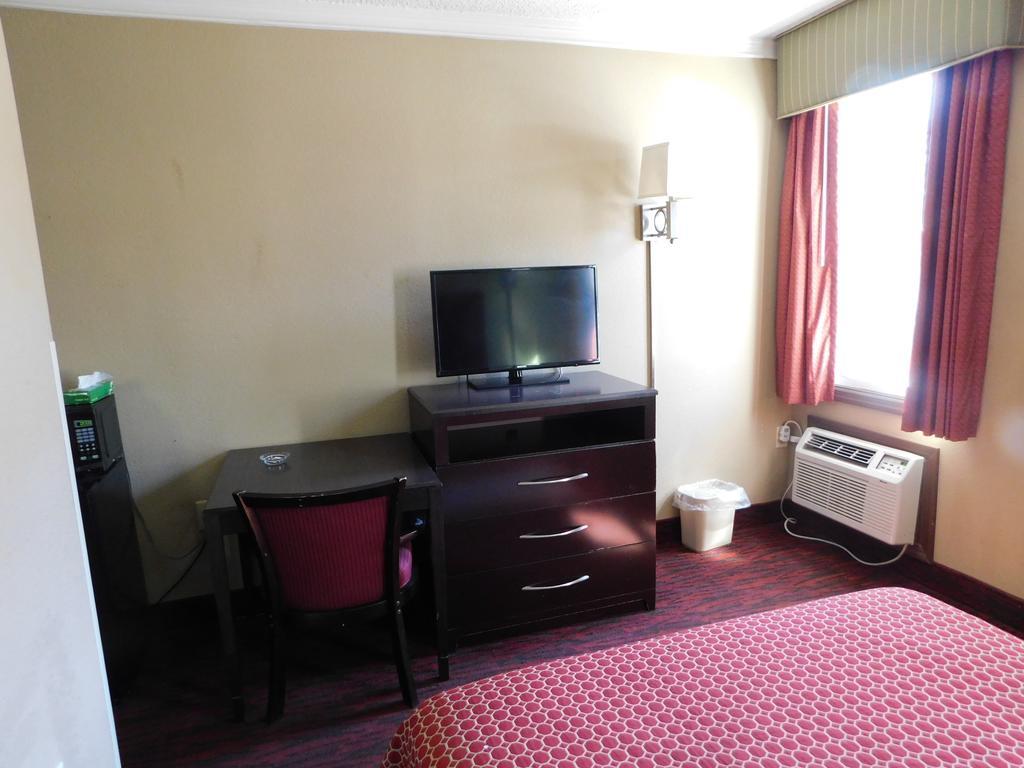 Mounts Motel Lawrenceville Extérieur photo