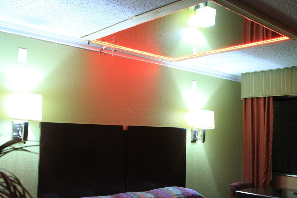 Mounts Motel Lawrenceville Extérieur photo